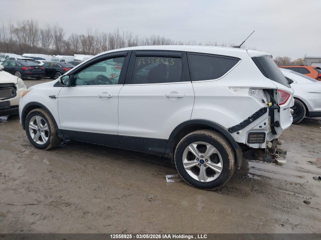 1FMCU9GX5EUE01872 Ford Escape