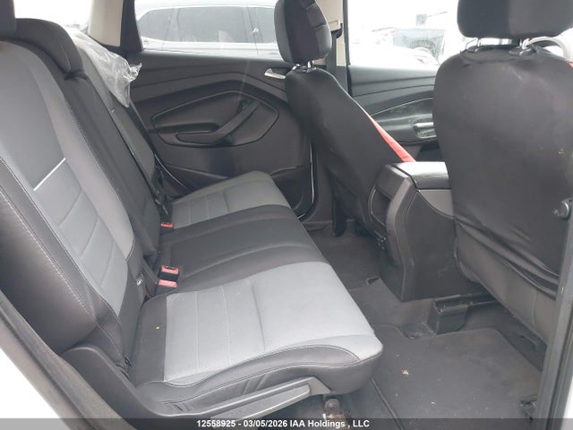 1FMCU9GX5EUE01872 Ford Escape