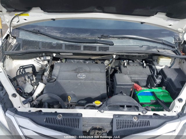 Aukcja sprzedaży 2015 Toyota Sienna Xle 7 Passenger, vin: 5TDDK3DC2FS105940, numer aukcji: 12558963