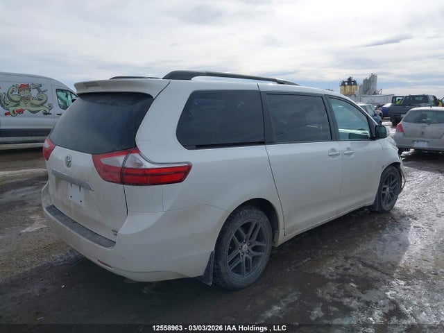 Aukcja sprzedaży 2015 Toyota Sienna Xle 7 Passenger, vin: 5TDDK3DC2FS105940, numer aukcji: 12558963