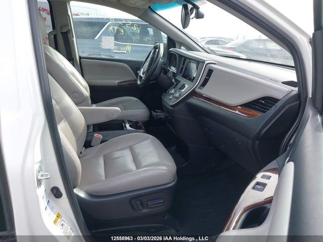 Aukcja sprzedaży 2015 Toyota Sienna Xle 7 Passenger, vin: 5TDDK3DC2FS105940, numer aukcji: 12558963