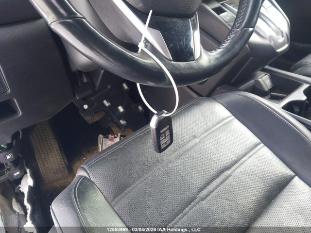 Продаж на аукціоні авто 2019 Honda Cr-v Touring, vin: 2HKRW2H92KH115743, номер лоту: 12558969