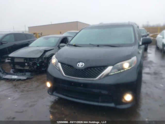 5TDXK3DC1FS539277 Toyota Sienna Sport