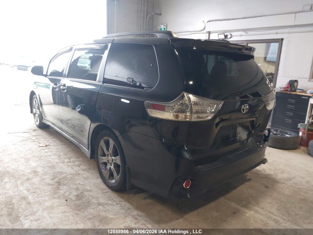 5TDXK3DC1FS539277 Toyota Sienna Sport