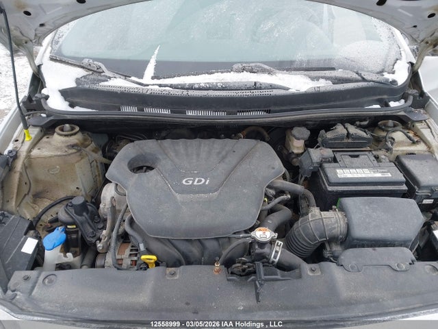 KMHCT4AE8GU042260 Hyundai ACCENT SE