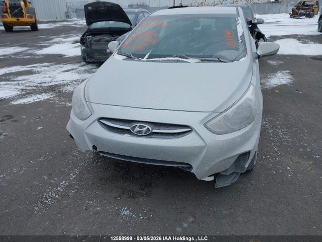KMHCT4AE8GU042260 Hyundai ACCENT SE