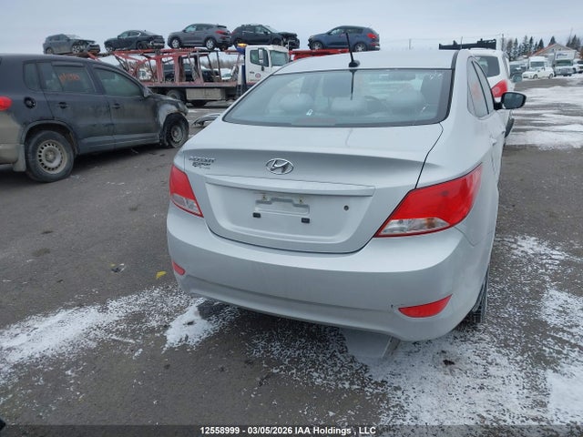 KMHCT4AE8GU042260 Hyundai ACCENT SE