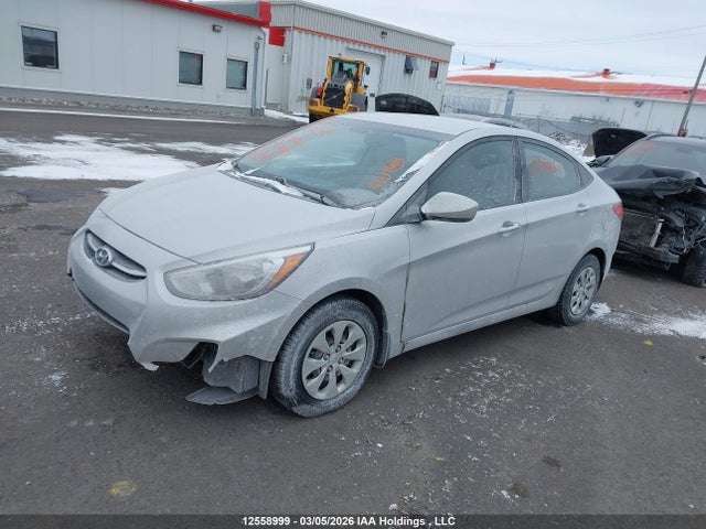KMHCT4AE8GU042260 Hyundai ACCENT SE