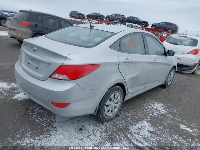 KMHCT4AE8GU042260 Hyundai ACCENT SE