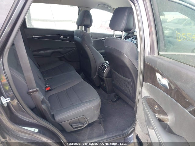 5XYPG4A31GG012074 KIA Sorento Lx/l