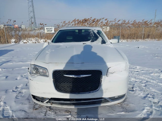 Chrysler 300 Touring 2017 2C3CCAAG7HH651045 Image 13