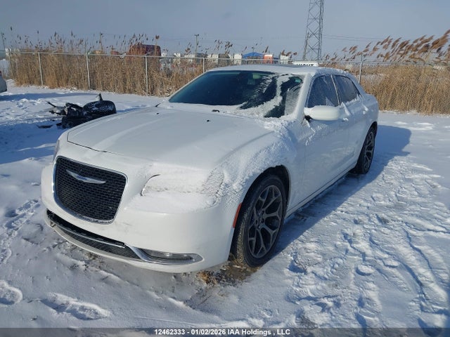 Chrysler 300 Touring 2017 2C3CCAAG7HH651045 Image 2