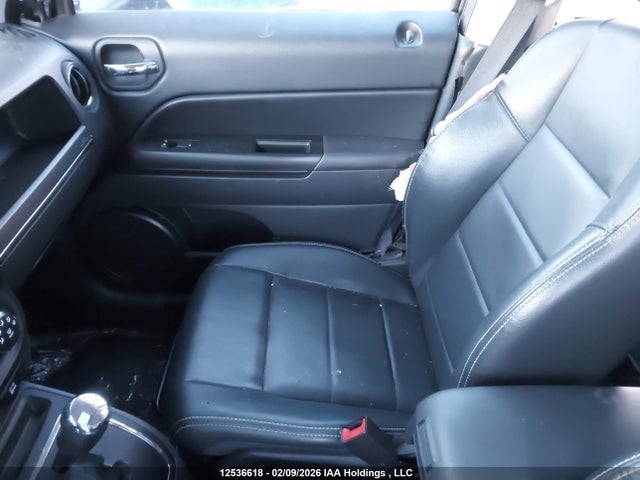 1C4NJRAB3GD740894 Jeep Patriot Sport/north
