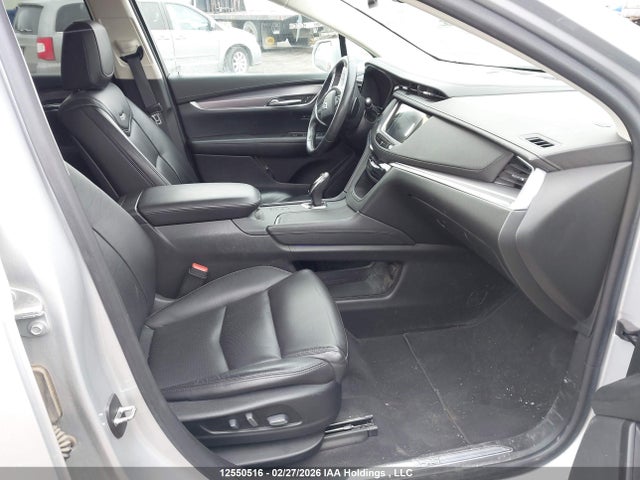 1GYKNDRS4HZ278164 Cadillac XT5 LUXURY