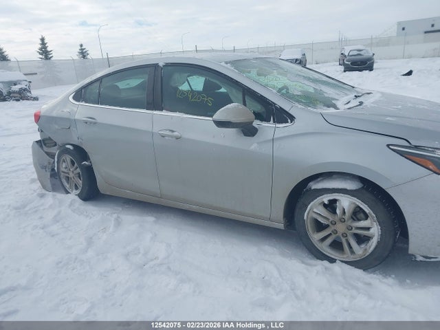 1G1BE5SM7J7222561 Chevrolet Cruze Lt Auto