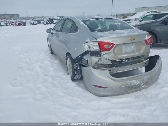 1G1BE5SM7J7222561 Chevrolet Cruze Lt Auto