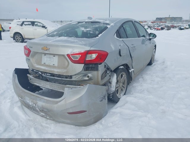1G1BE5SM7J7222561 Chevrolet Cruze Lt Auto