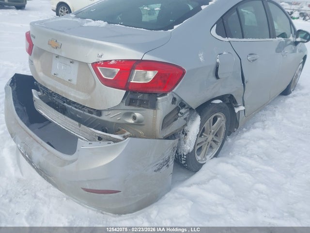 1G1BE5SM7J7222561 Chevrolet Cruze Lt Auto