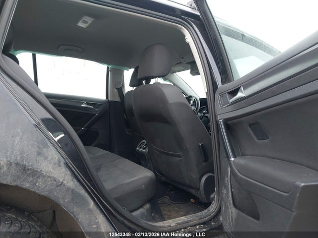 3VW117AU5JM758312 Volkswagen Golf Sportwagen 1.8 Tsi Comfortline/1.8 Tsi Trendline