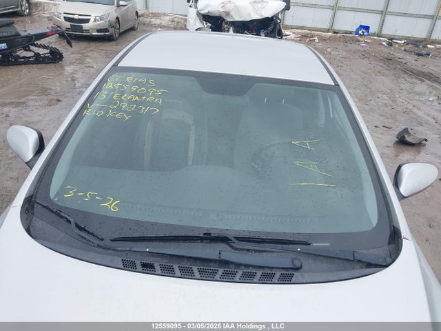 2013 Hyundai Elantra Gls/limited მანქანა იყიდება აუქციონზე, vin: 5NPDH4AE0DH292317, აუქციონის ნომერი: 12559095