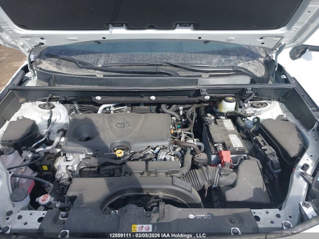 2T3B1RFV4MC184746 Toyota RAV4 LE