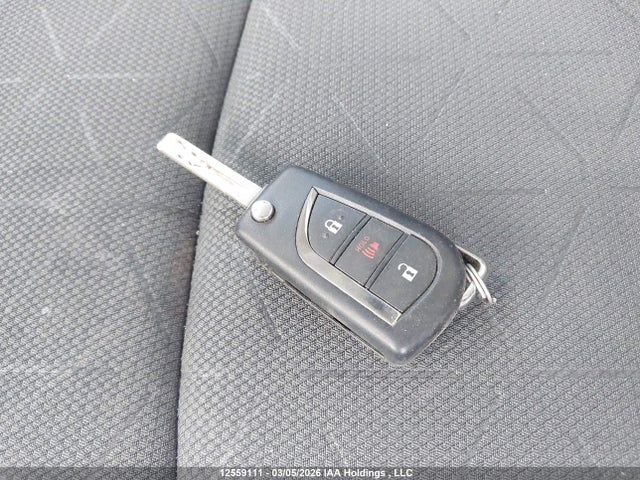 2T3B1RFV4MC184746 Toyota RAV4 LE