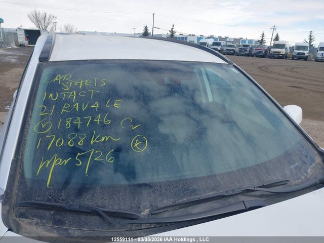 2T3B1RFV4MC184746 Toyota RAV4 LE