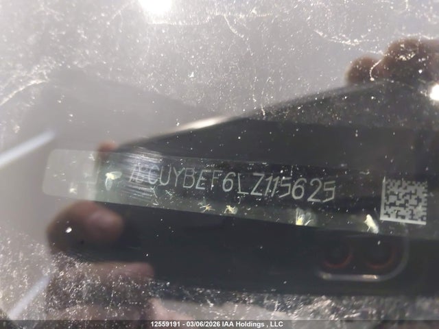 1GCUYBEF6LZ115625 Chevrolet Silverado 1500 Custom