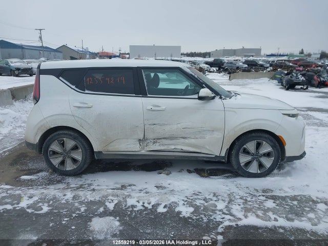 KNDJ23A20P7032562 KIA Soul Ev Premium