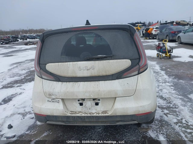 KNDJ23A20P7032562 KIA Soul Ev Premium