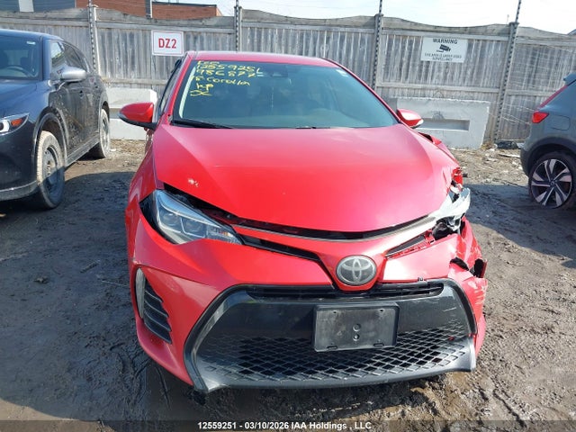 12559251 :رقم المزاد ، 2T1BURHE7JC986877 vin ، 2018 Toyota Corolla مزاد بيع