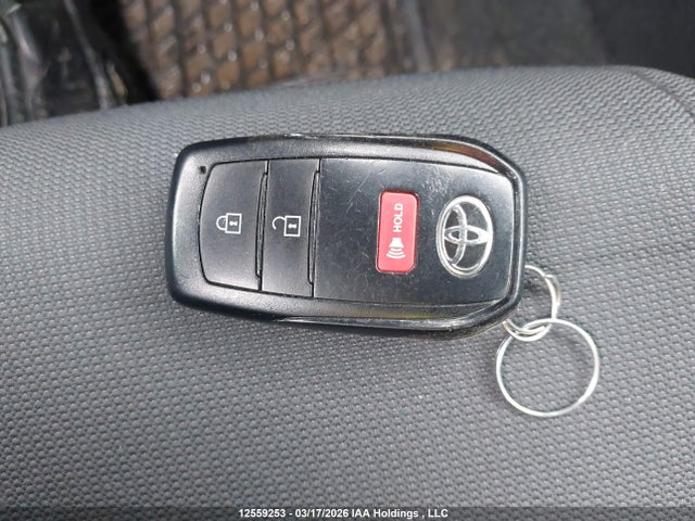 Aukcja sprzedaży 2022 Toyota Corolla Cross Le, vin: 7MUCAABG4NV015900, numer aukcji: 12559253