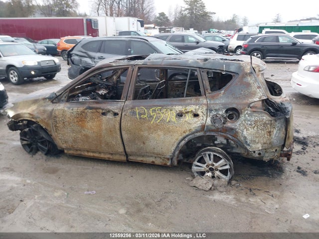 2T3RFREV8JW773729 Toyota Rav4 Adventure/xle