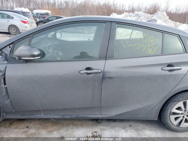 JTDKARFU8G3024561 Toyota Prius