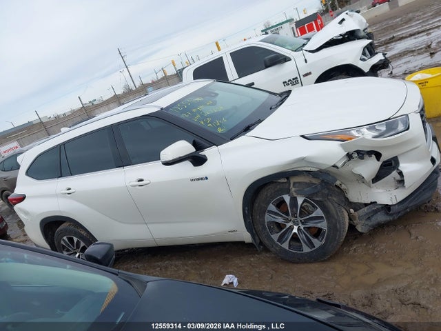 2021 Toyota Highlander მანქანა იყიდება აუქციონზე, vin: 5TDGBRCH9MS527634, აუქციონის ნომერი: 12559314