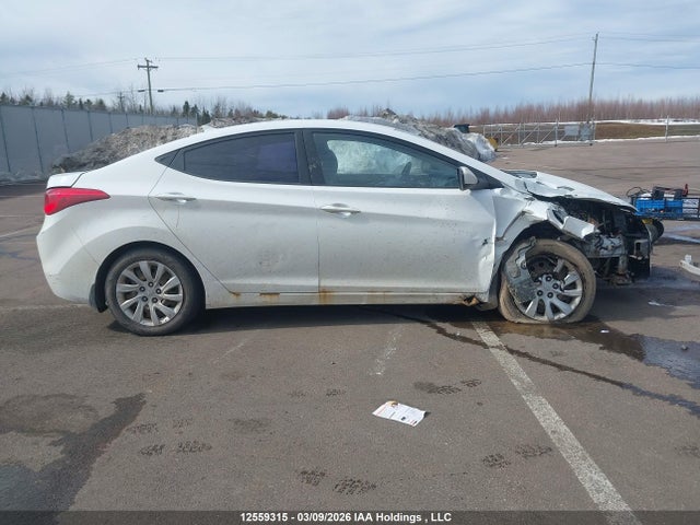 2013 Hyundai Elantra Gls/limited მანქანა იყიდება აუქციონზე, vin: 5NPDH4AE0DH376136, აუქციონის ნომერი: 12559315