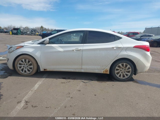 2013 Hyundai Elantra Gls/limited მანქანა იყიდება აუქციონზე, vin: 5NPDH4AE0DH376136, აუქციონის ნომერი: 12559315