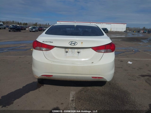 2013 Hyundai Elantra Gls/limited მანქანა იყიდება აუქციონზე, vin: 5NPDH4AE0DH376136, აუქციონის ნომერი: 12559315