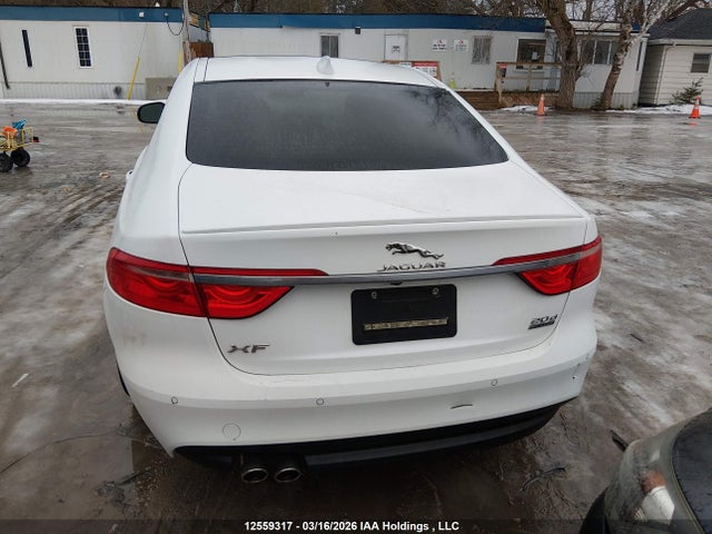 SAJBL4BN8HCY34237 Jaguar XF