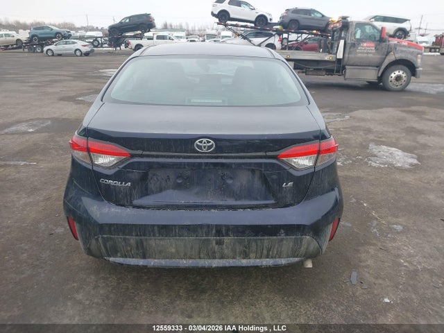 5YFBPMBE7NP318697 Toyota COROLLA LE