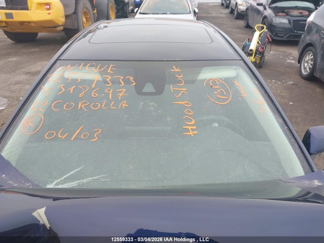 5YFBPMBE7NP318697 Toyota COROLLA LE