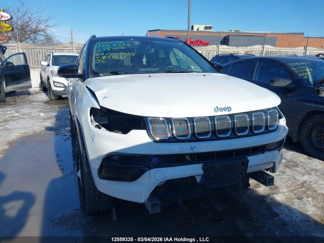 3C4NJDCB6NT238100 Jeep Compass Limited