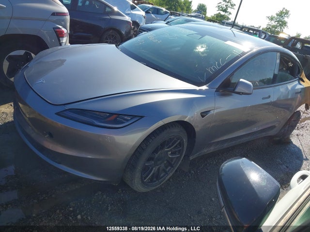 Tesla Model 3 Long Range 2025 5YJ3E1EA5SF901505 Image 2
