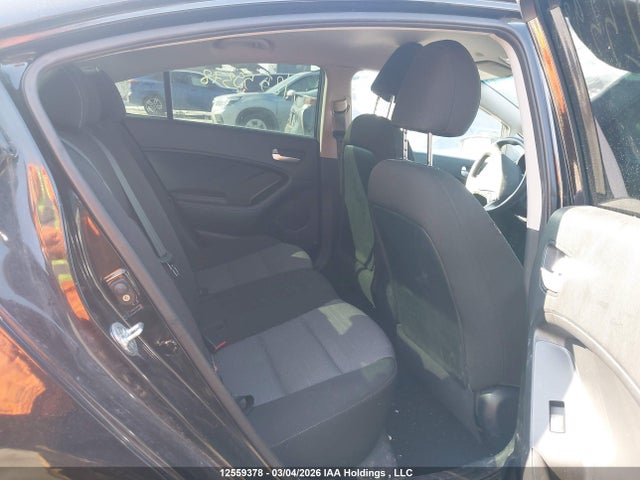 KNAFX4A65G5621051 KIA FORTE LX