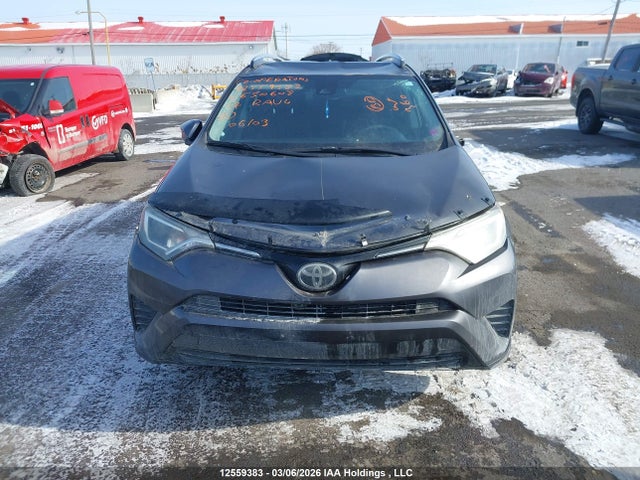 12559383 :رقم المزاد ، 2T3BFREV1HW650608 vin ، 2017 Toyota Rav4 Le مزاد بيع