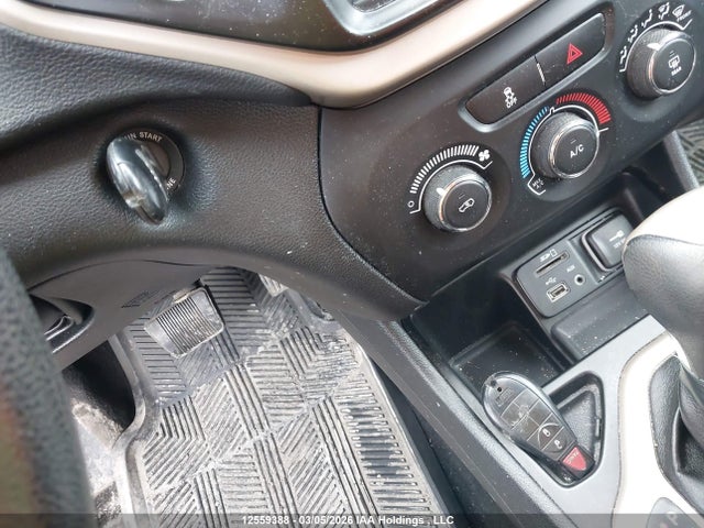 1C4PJLAB7EW254063 Jeep Cherokee Sport