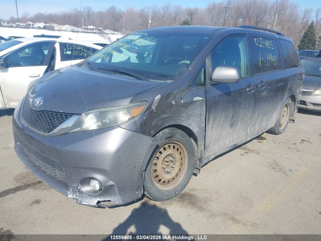 12559405 :رقم المزاد ، 5TDXK3DC9CS214940 vin ، 2012 Toyota Sienna Sport مزاد بيع