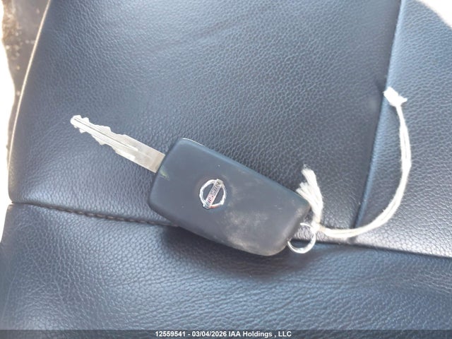 5N1AT2MV9HC866900 Nissan Rogue Sv/sl