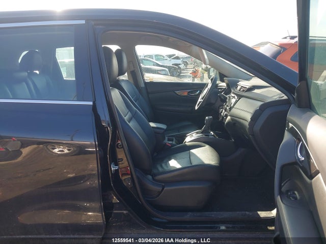 5N1AT2MV9HC866900 Nissan Rogue Sv/sl