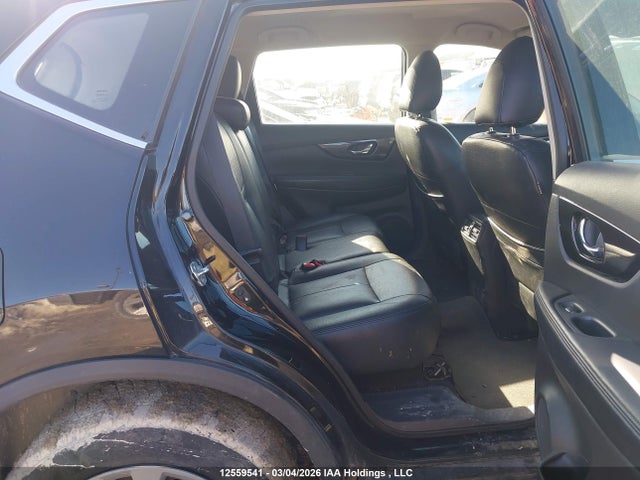 5N1AT2MV9HC866900 Nissan Rogue Sv/sl